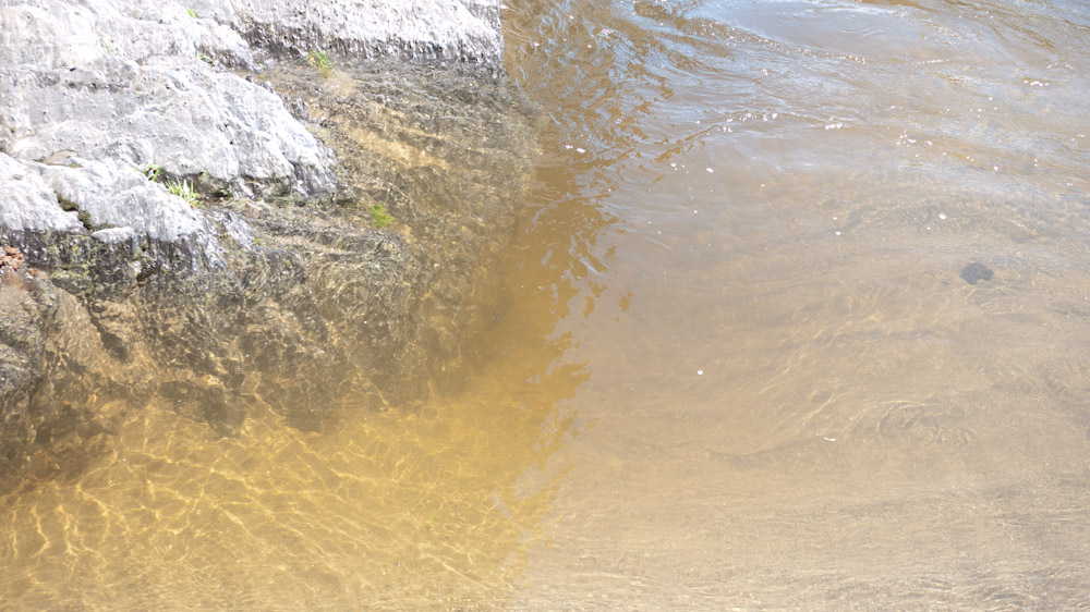 Sandy river, extra sandy